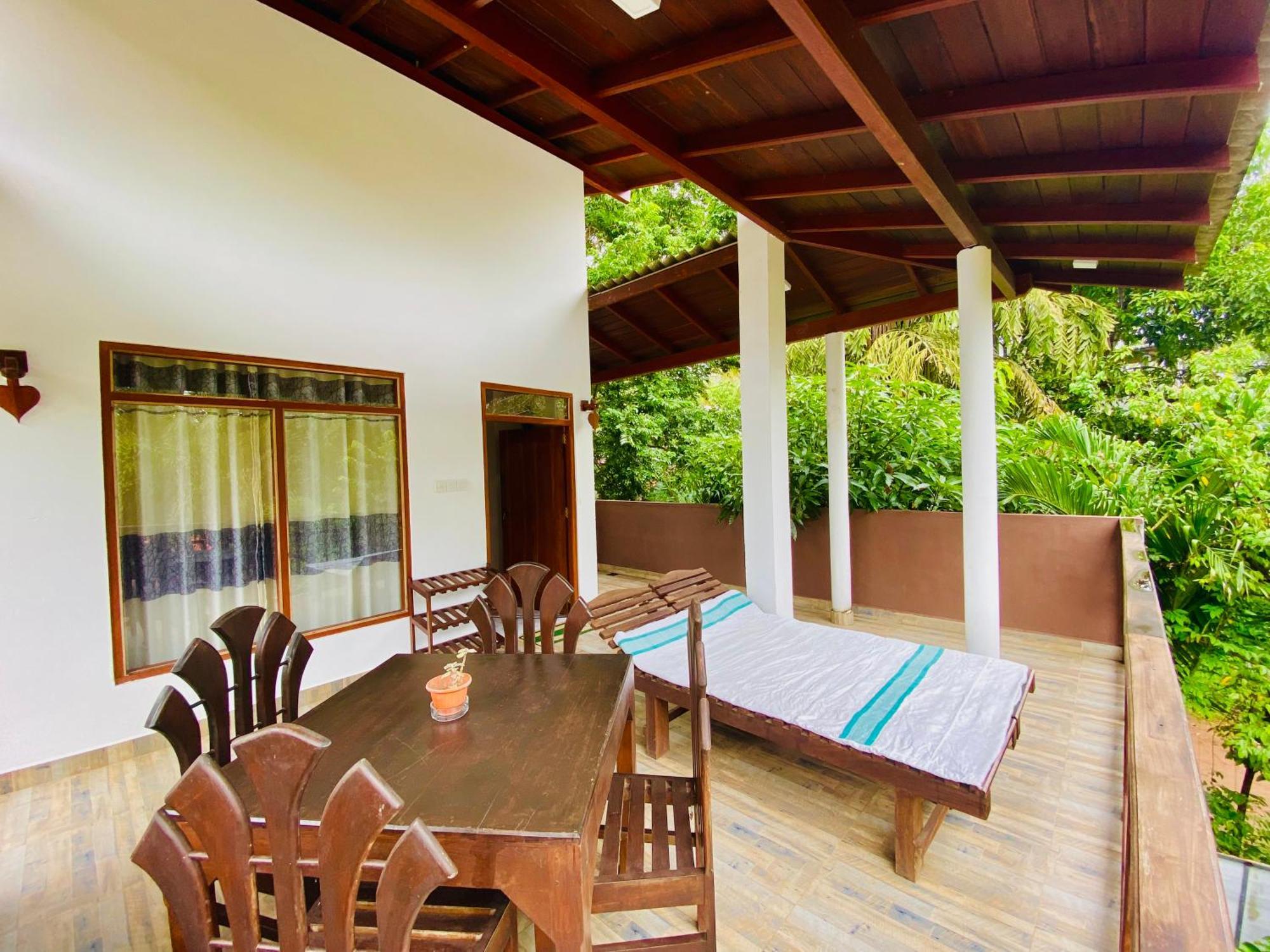 Rekawa Turtle Gate Hotel Tangalle Exterior photo