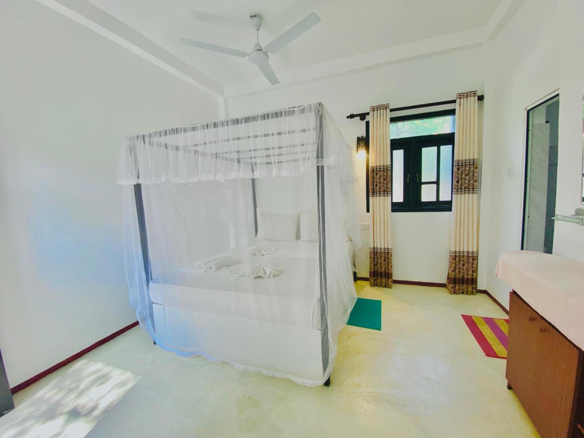 Rekawa Turtle Gate Hotel Tangalle Room photo
